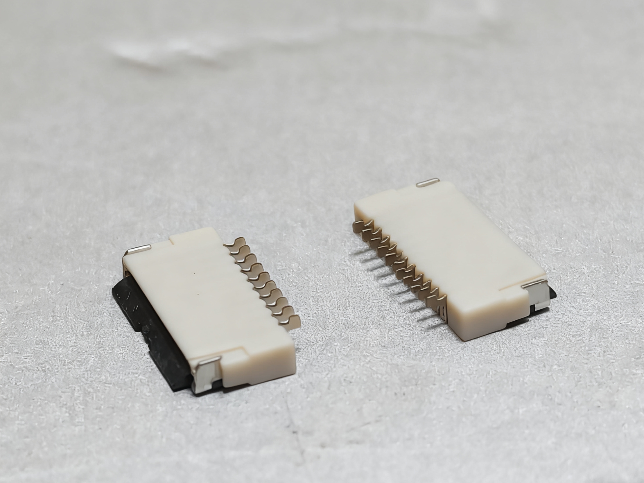 FPC0.5MM间距10P前插前翻盖卧贴下接式 H=1.0(0510)